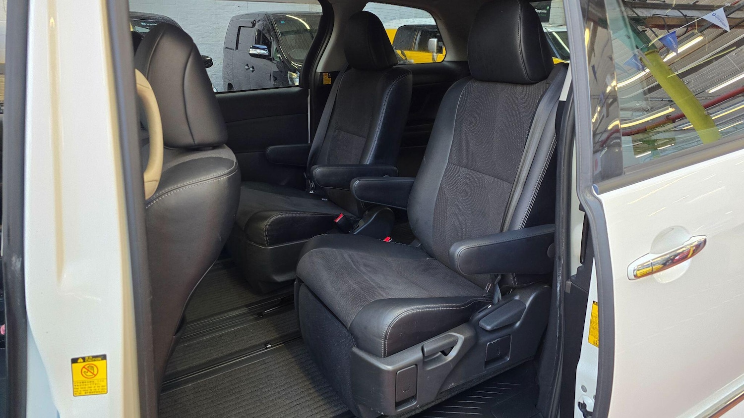 Used Toyota Estima for sale - 75609463: Photo 13