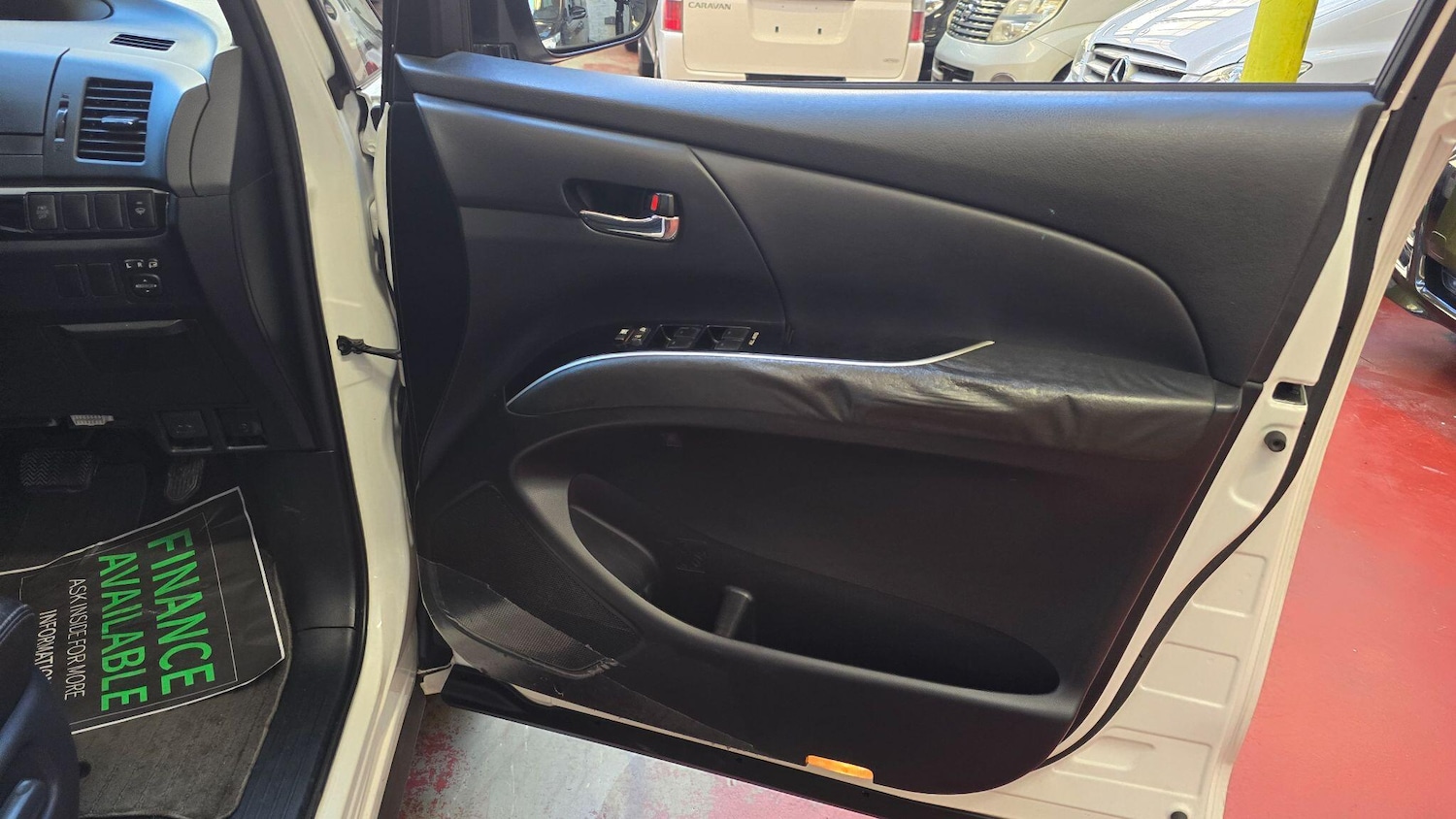 Used Toyota Estima for sale - 75609463: Photo 14