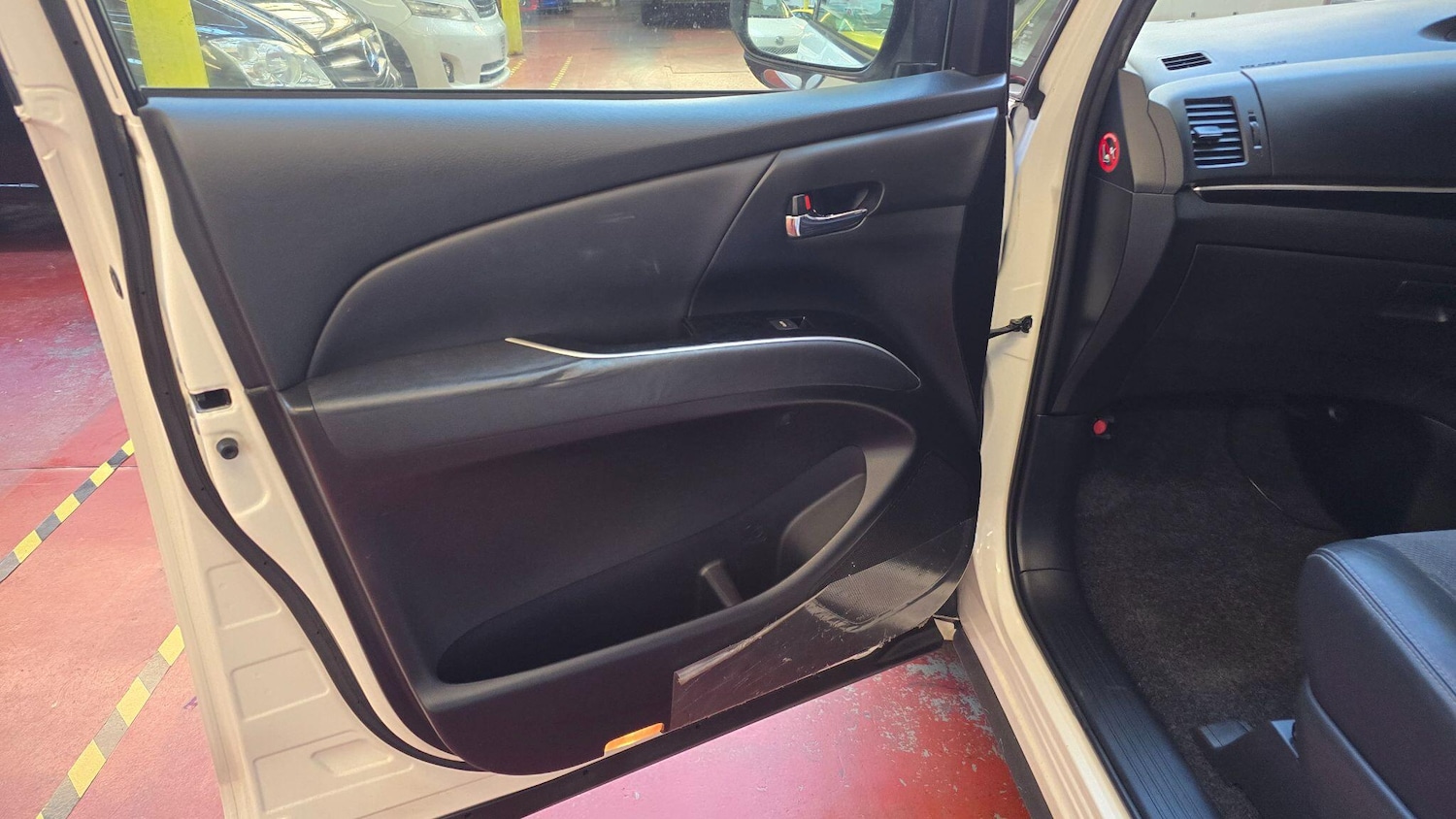 Used Toyota Estima for sale - 75609463: Photo 15