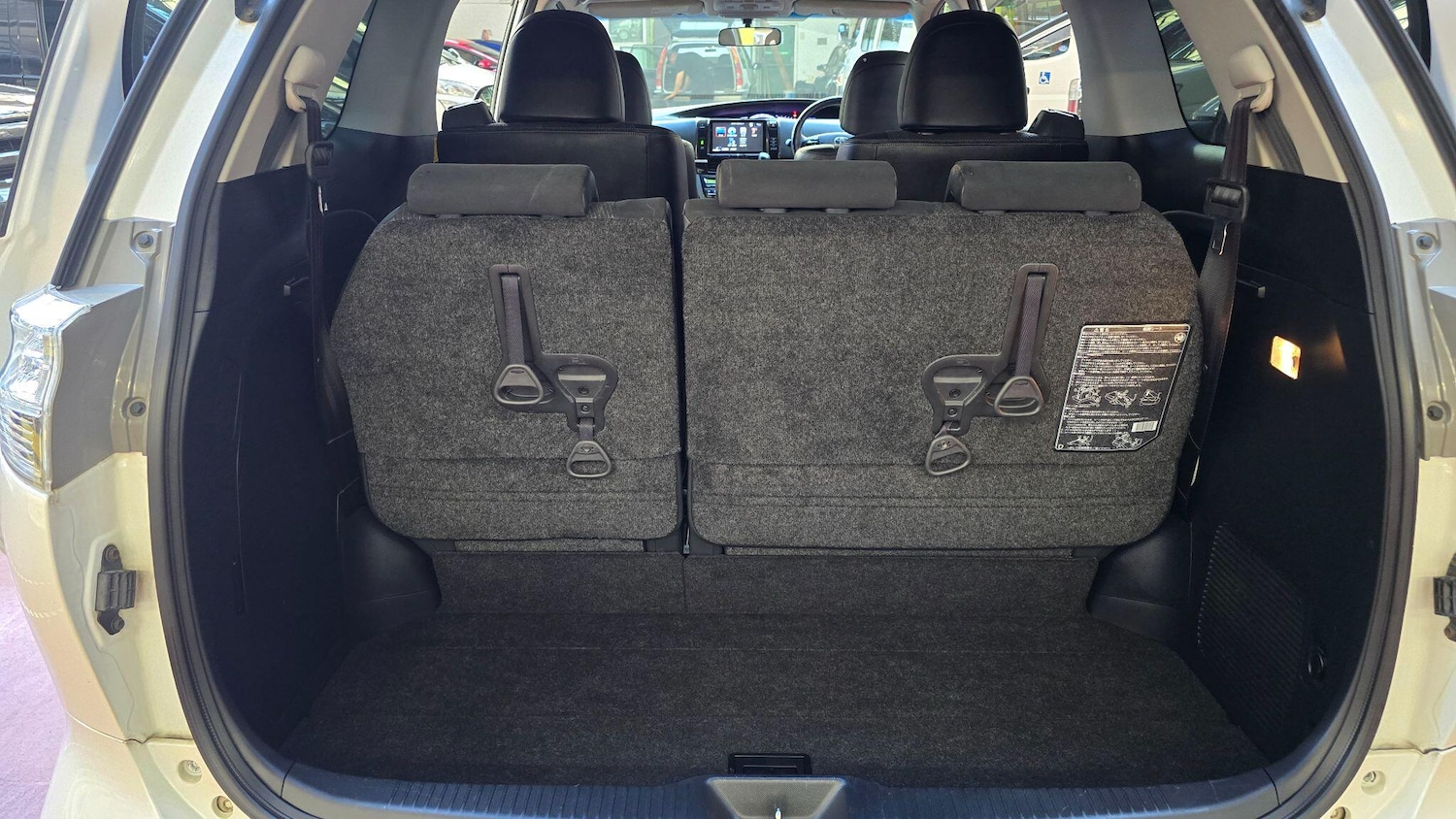 Used Toyota Estima for sale - 75609463: Photo 19