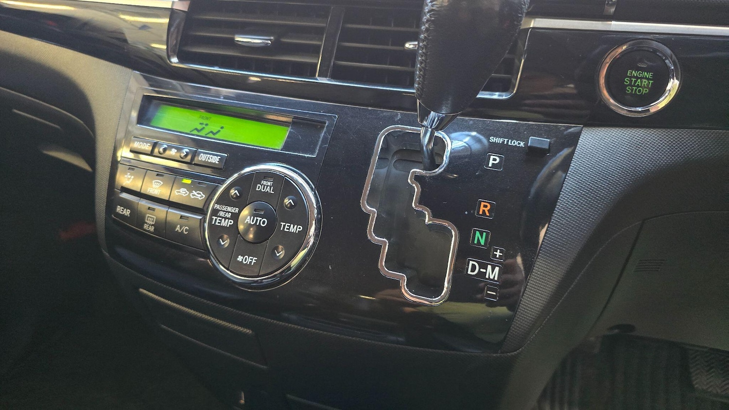 Used Toyota Estima for sale - 75609463: Photo 9