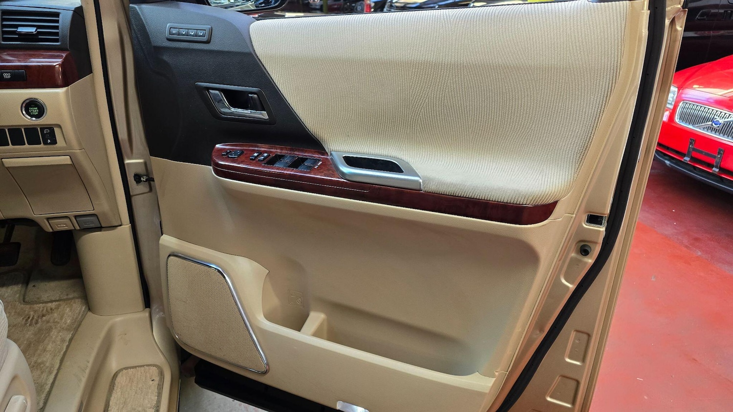 Used Toyota Vellfire 2021 for sale - 77109524: Photo 12