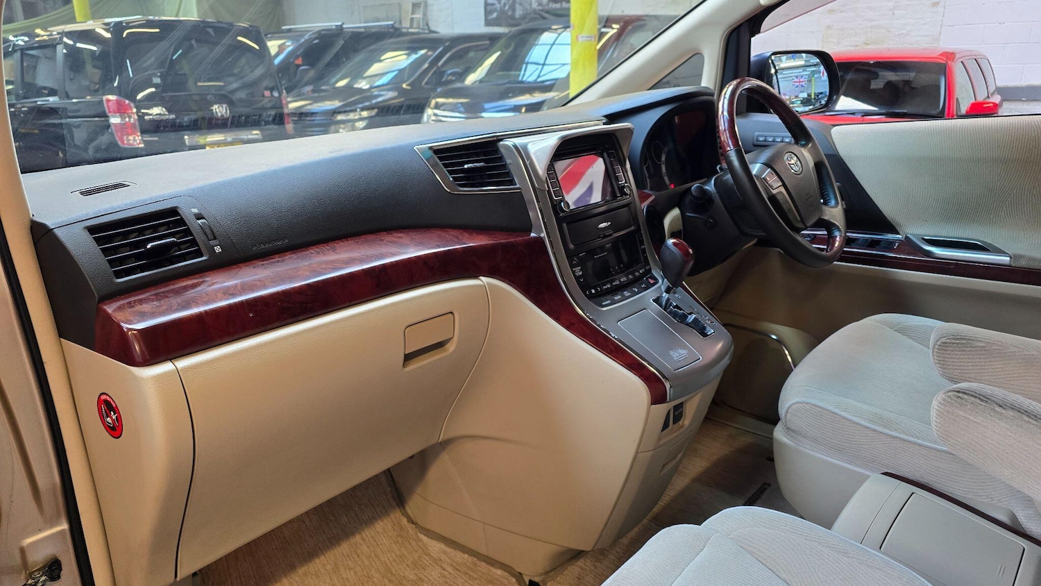 Used Toyota Vellfire 2021 for sale - 77109524: Photo 13