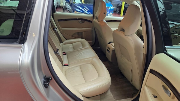 Used Volvo V70 for sale - 76214899: Photo 18