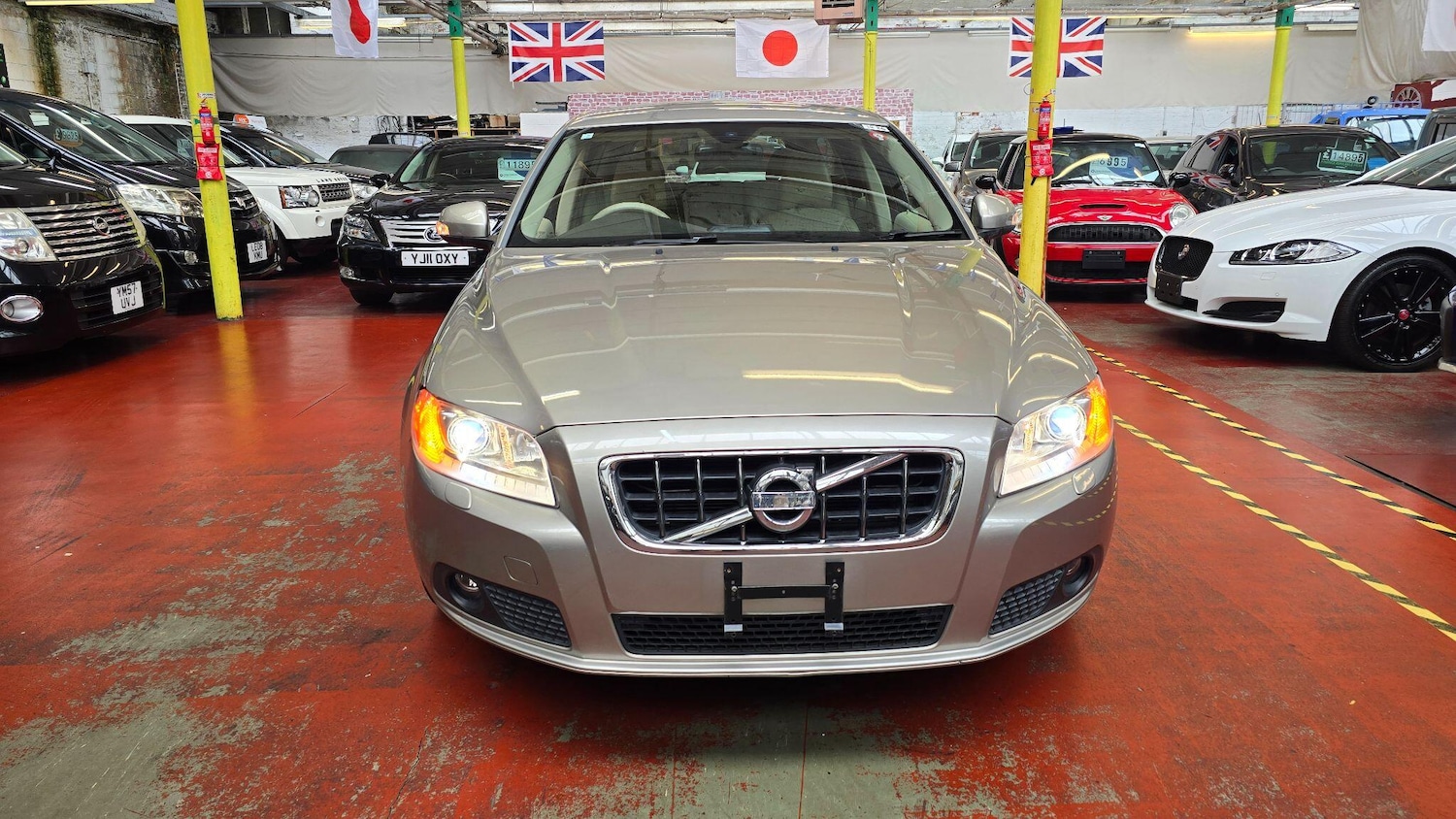 Used Volvo V70 for sale - 76214899: Photo 2
