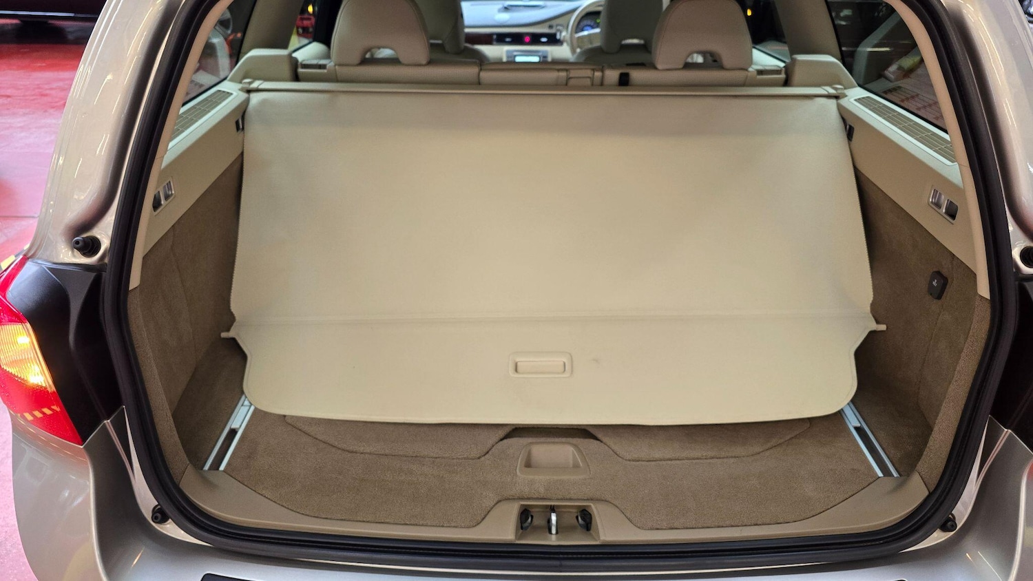 Used Volvo V70 for sale - 76214899: Photo 22