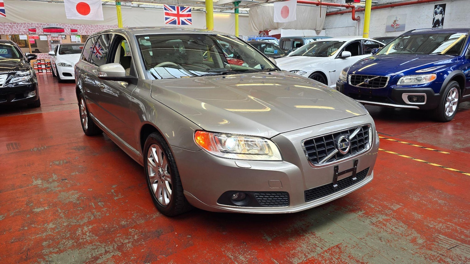 Used Volvo V70 for sale - 76214899: Photo 3