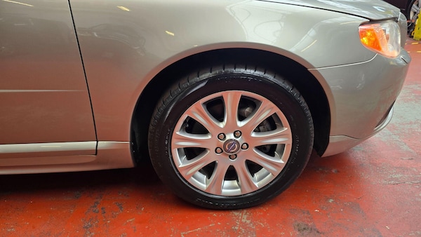 Used Volvo V70 for sale - 76214899: Photo 37