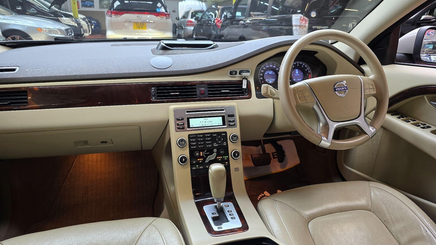 Used Volvo V70 for sale - 76214899: Photo 4