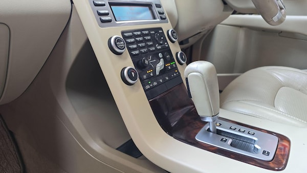 Used Volvo V70 for sale - 76214899: Photo 9