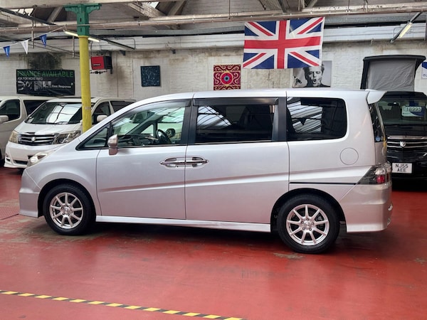 Used Honda Stepwagon 2008 for sale - 74935500: Photo 6