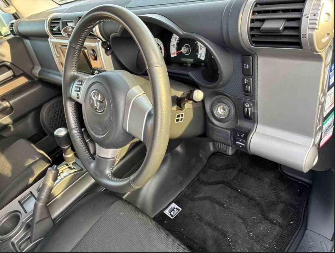 Used Toyota FJ Cruiser for sale - 78100171: Photo 4