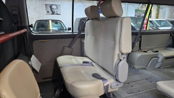 Used Nissan Elgrand for sale - 76152518: Photo 16