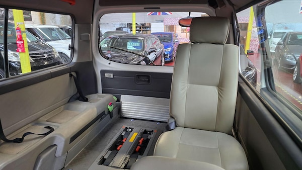 Used Nissan Elgrand for sale - 76152518: Photo 17