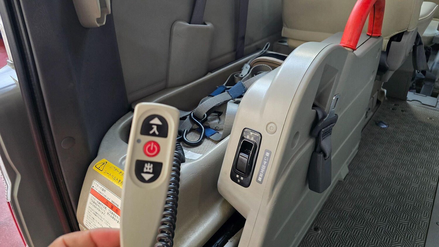 Used Nissan Elgrand for sale - 76152518: Photo 19