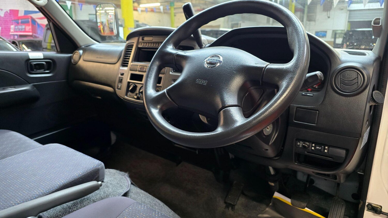 Used Nissan Elgrand for sale - 76152518: Photo 5