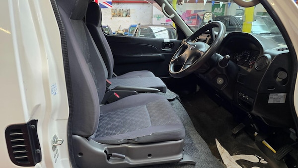 Used Nissan Elgrand for sale - 76152518: Photo 6