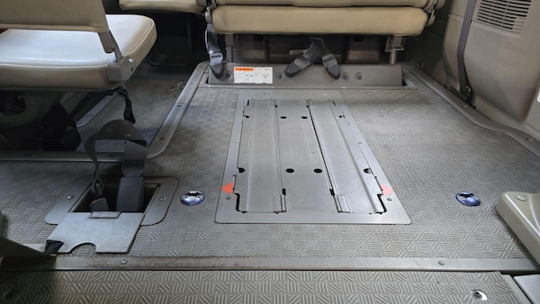 Used Nissan Elgrand for sale - 76152518: Photo 9