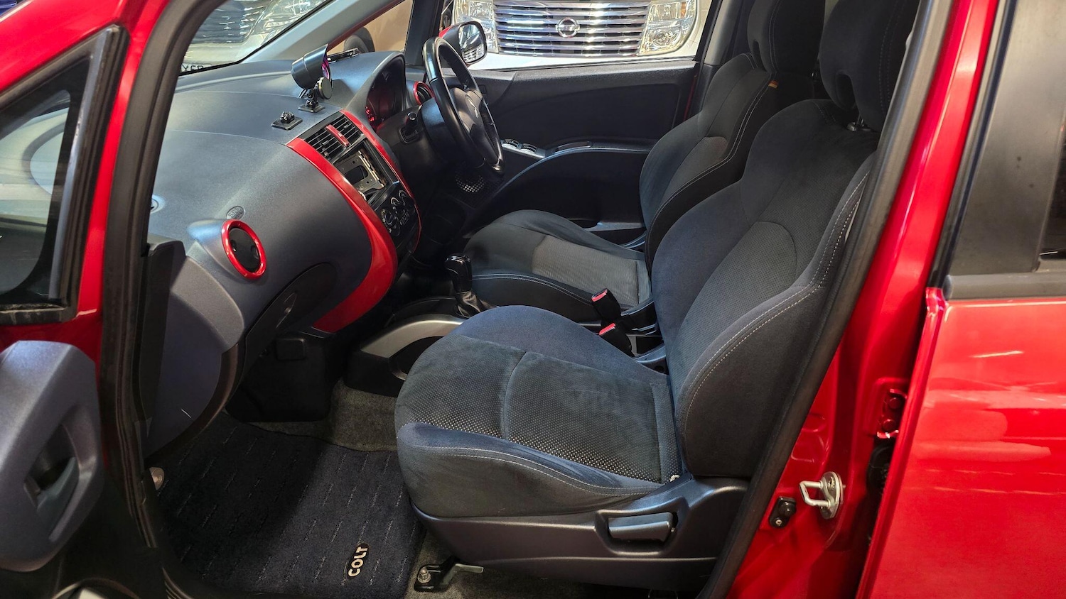 Used Mitsubishi Colt for sale - 77753869: Photo 3