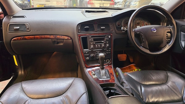 Used Volvo V70 2022 for sale - 73982376: Photo 9