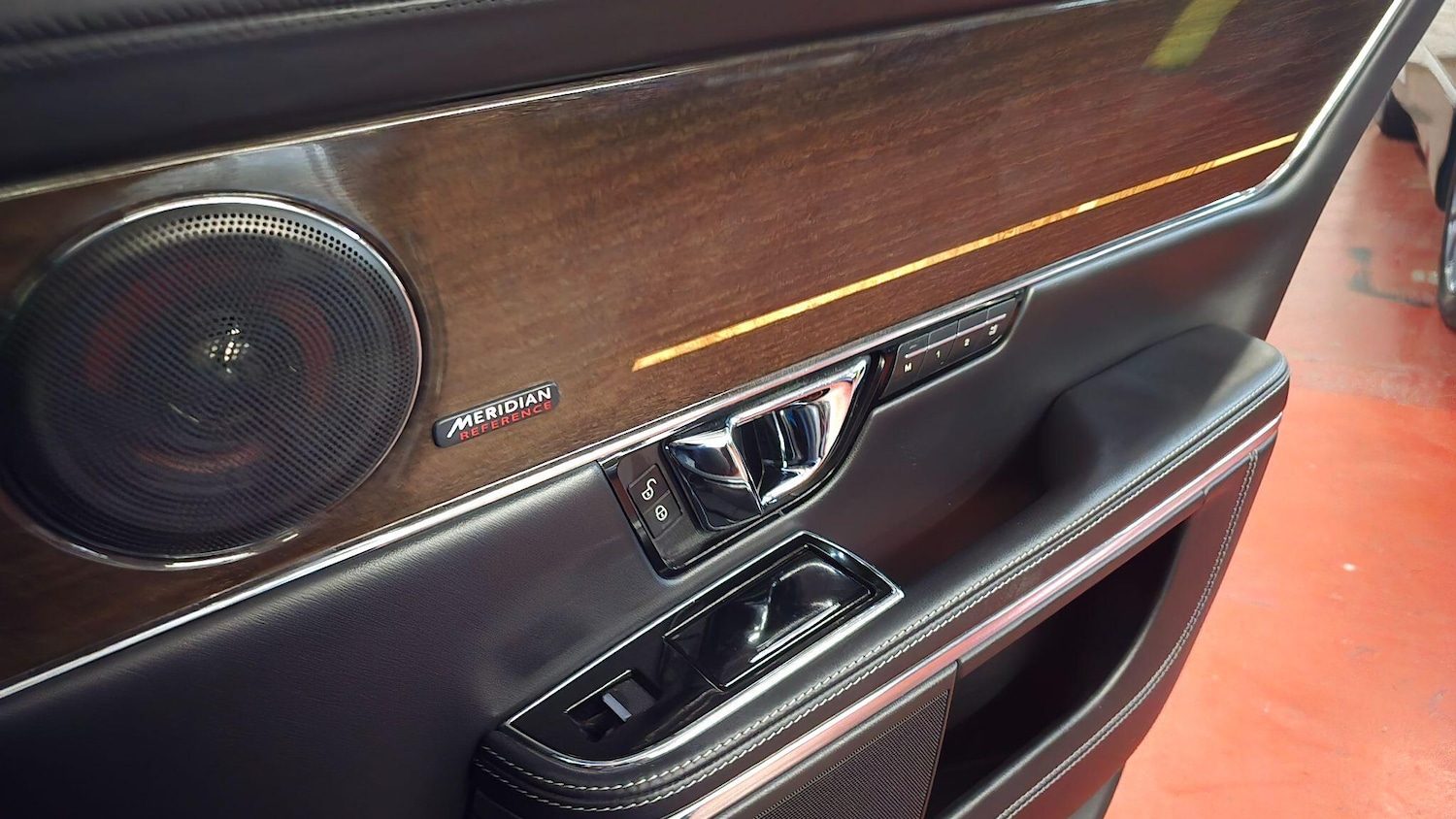 Used Jaguar XJ for sale - 76714559: Photo 16