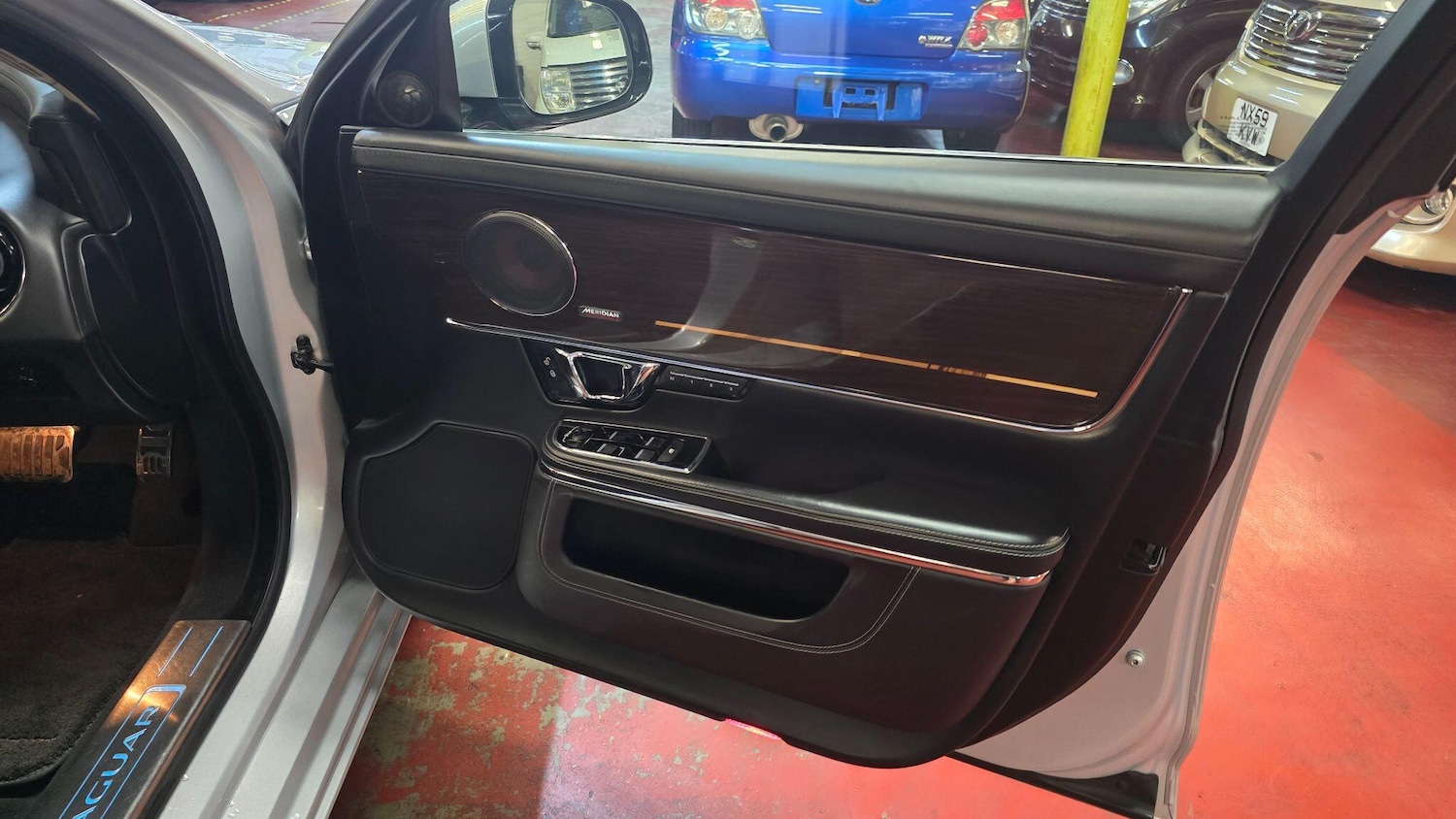 Used Jaguar XJ for sale - 76714559: Photo 17