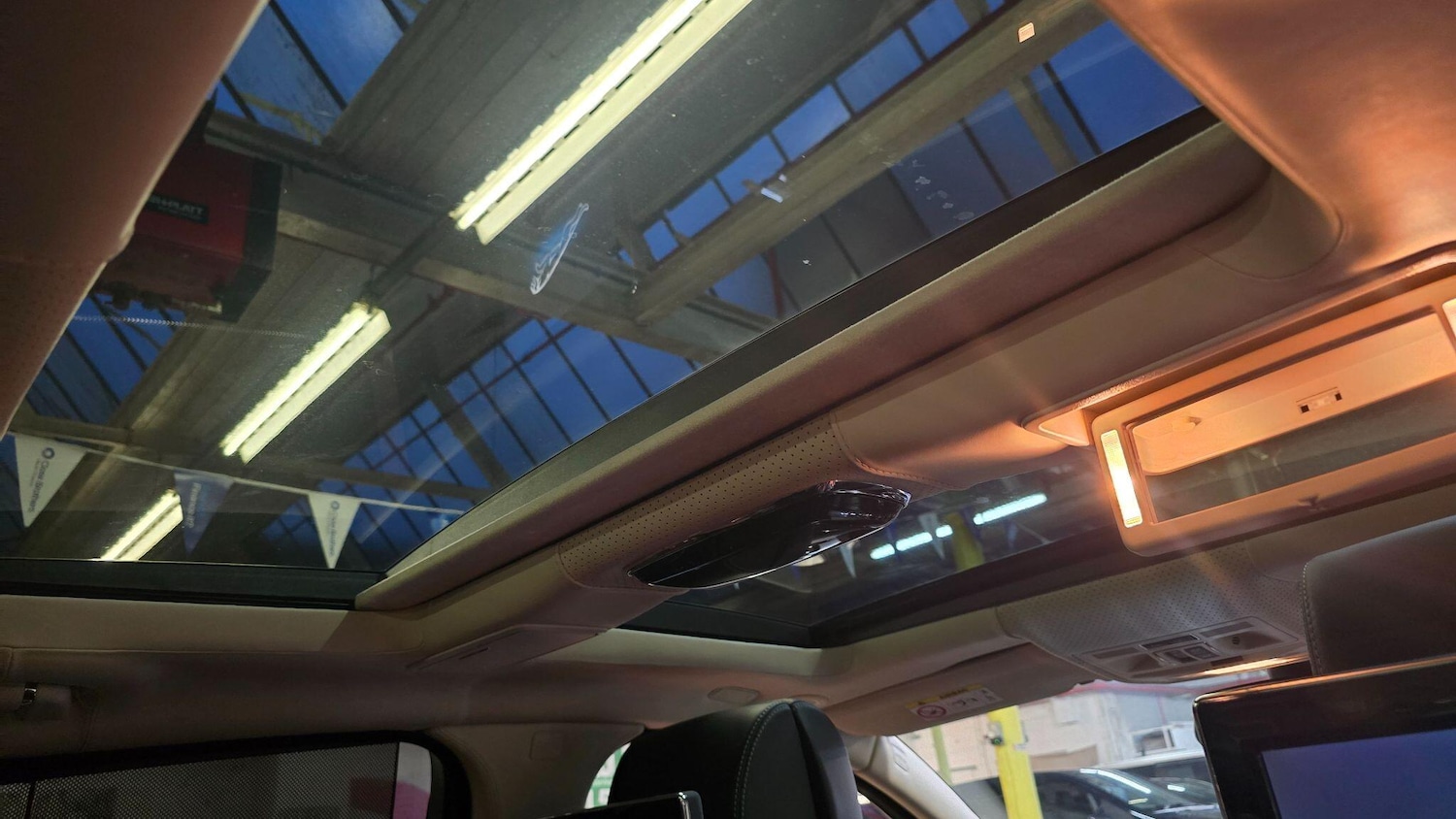 Used Jaguar XJ for sale - 76714559: Photo 21