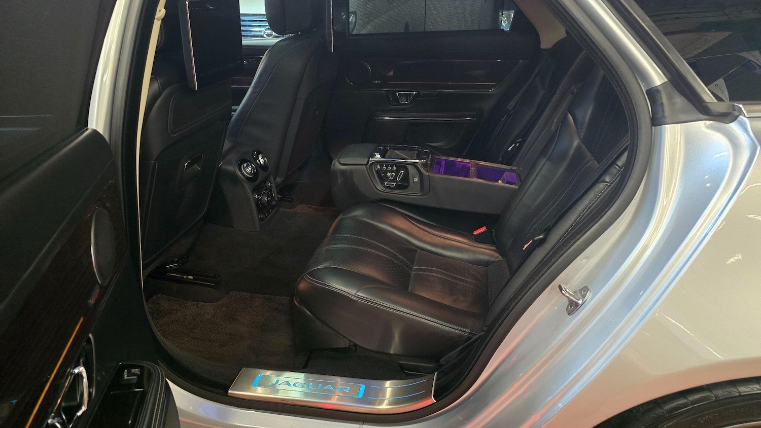 Used Jaguar XJ for sale - 76714559: Photo 26