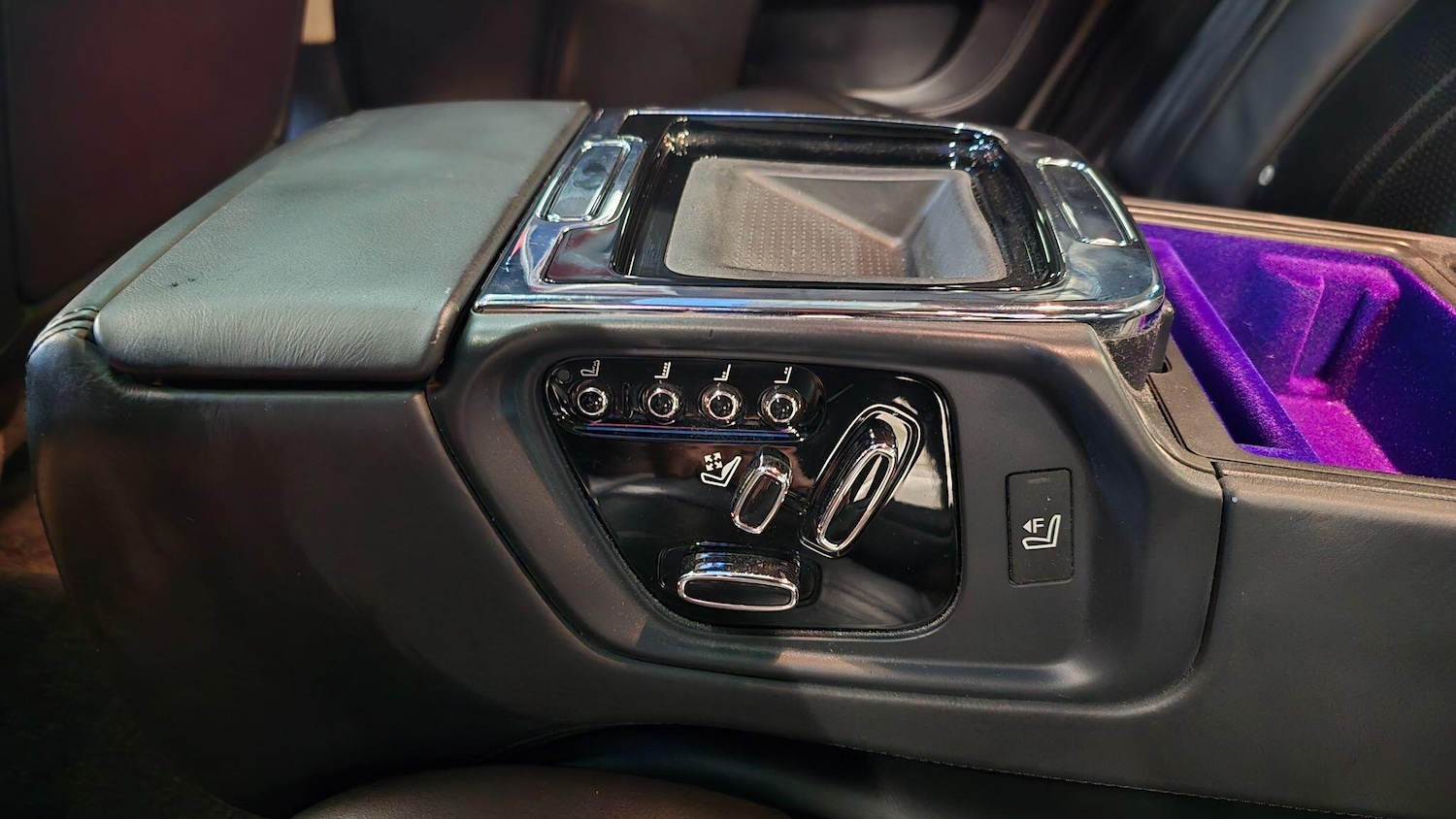 Used Jaguar XJ for sale - 76714559: Photo 31