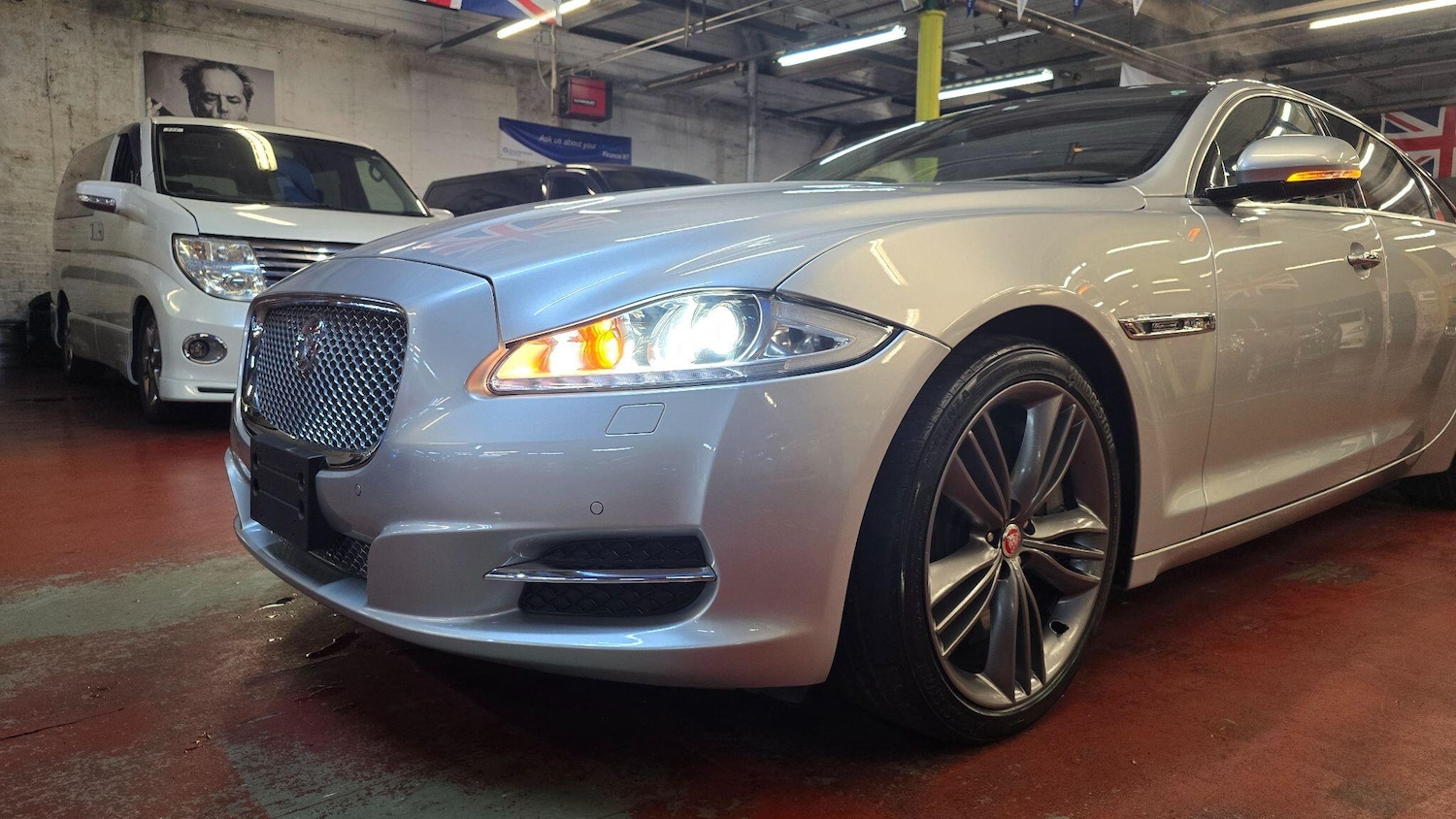 Used Jaguar XJ for sale - 76714559: Photo 48