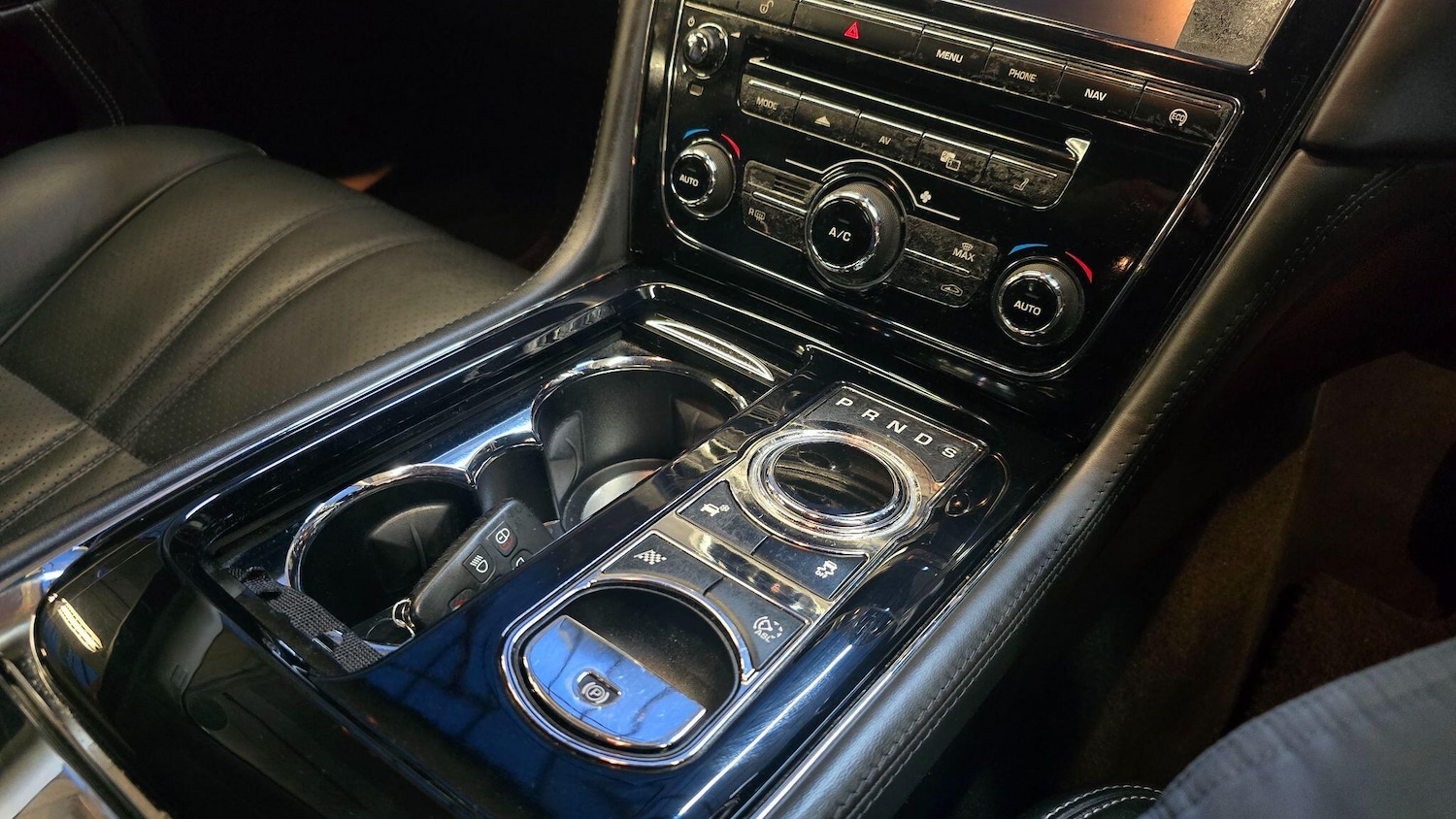 Used Jaguar XJ for sale - 76714559: Photo 9