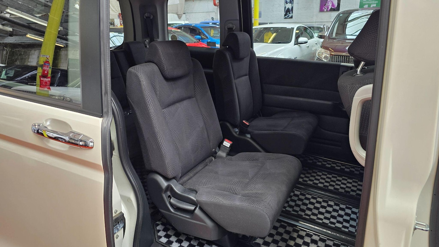 Used Honda Stepwagon 2024 for sale - 77993065: Photo 13