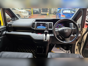 Used Honda Stepwagon 2012 for sale - 77993065: Photo