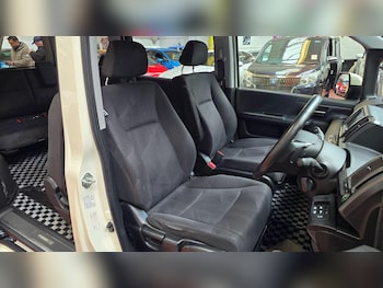 Used Honda Stepwagon 2012 for sale - 77993065: Photo