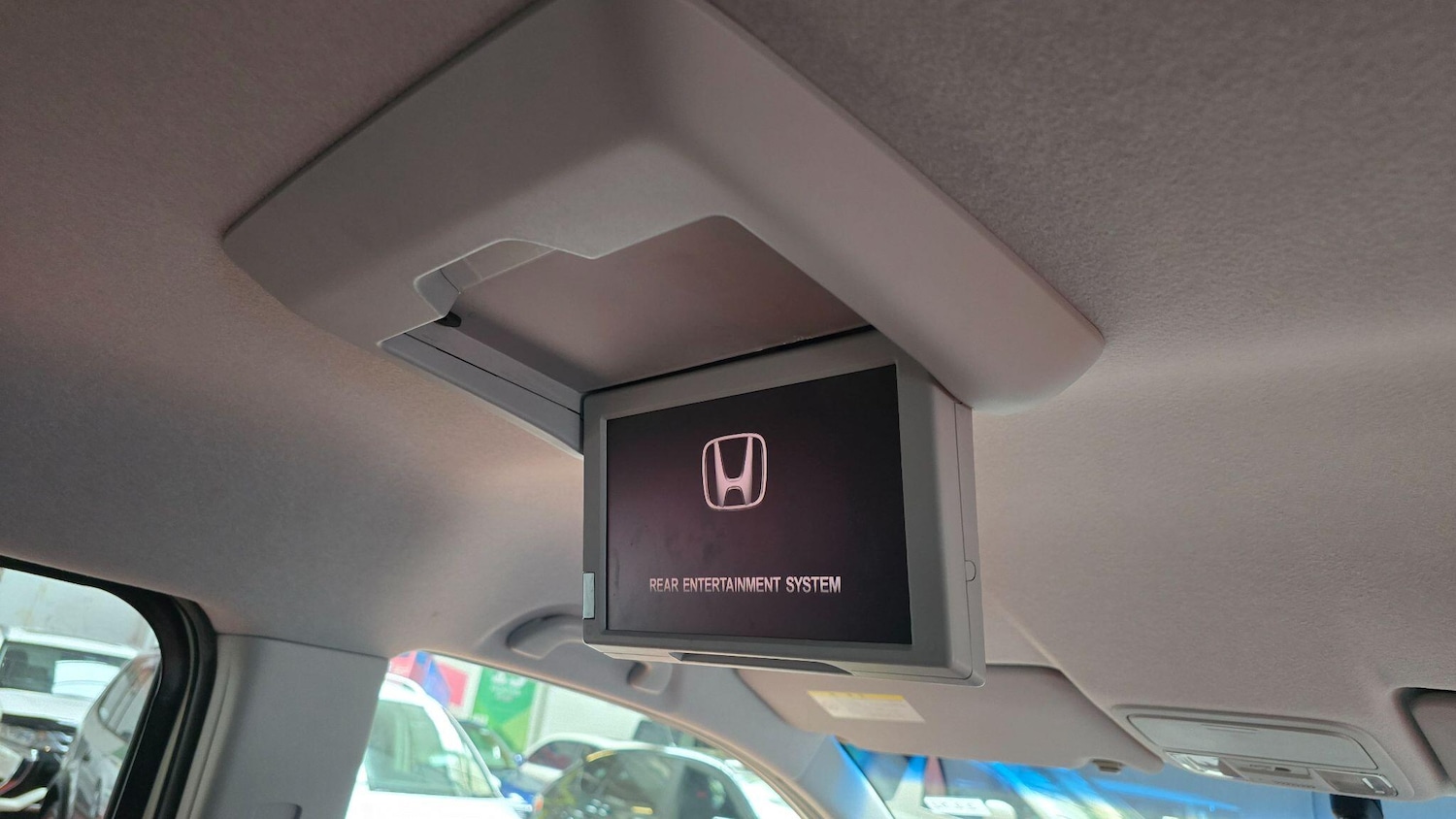 Used Honda Stepwagon 2024 for sale - 77993065: Photo 7