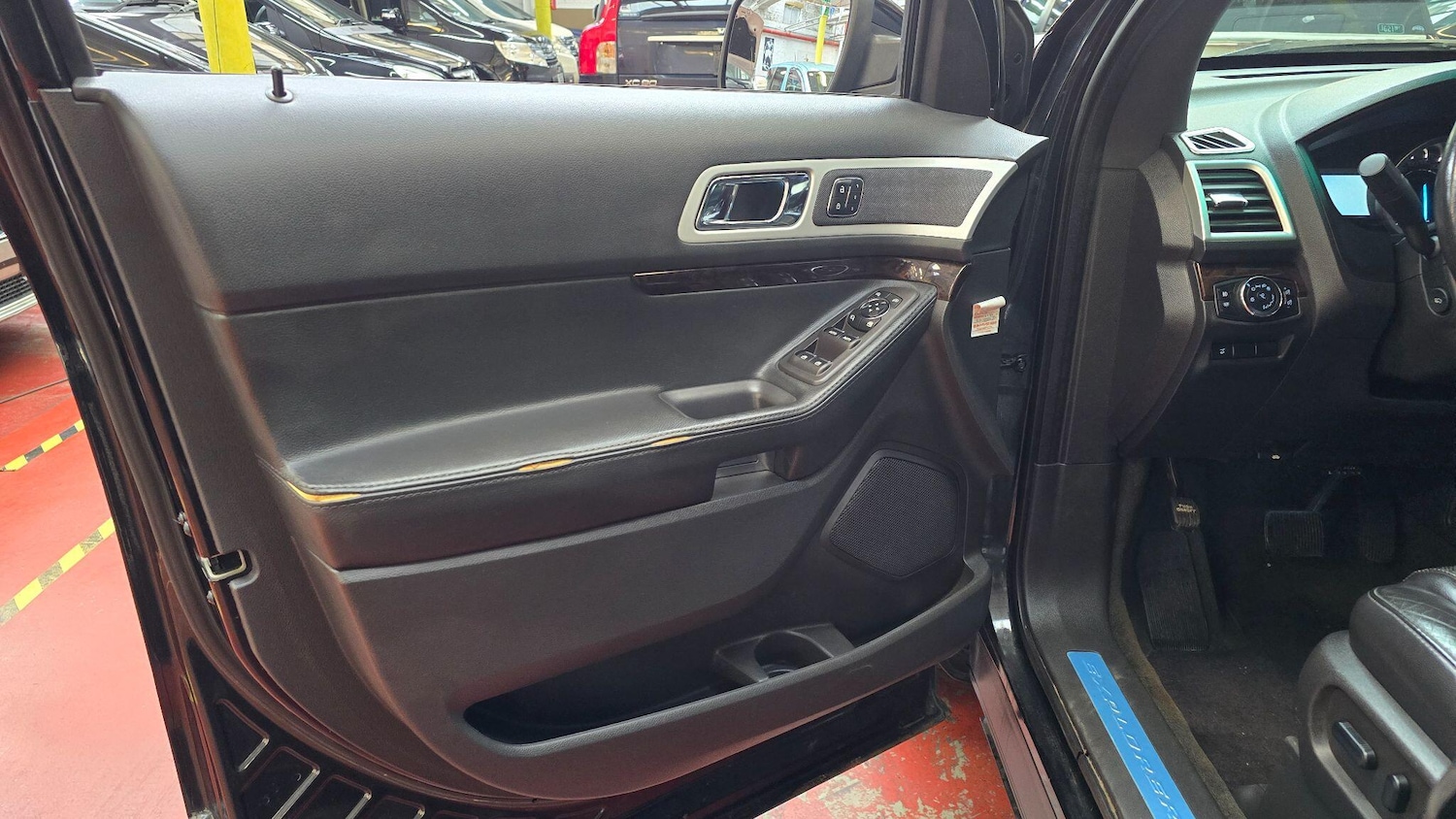 Used Ford Explorer 2025 for sale - 76994021: Photo 35