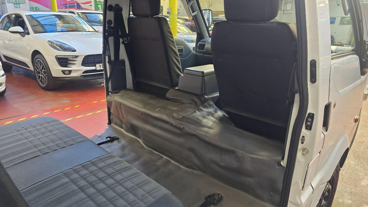 Used Mazda Bongo for sale - 77704600: Photo 15