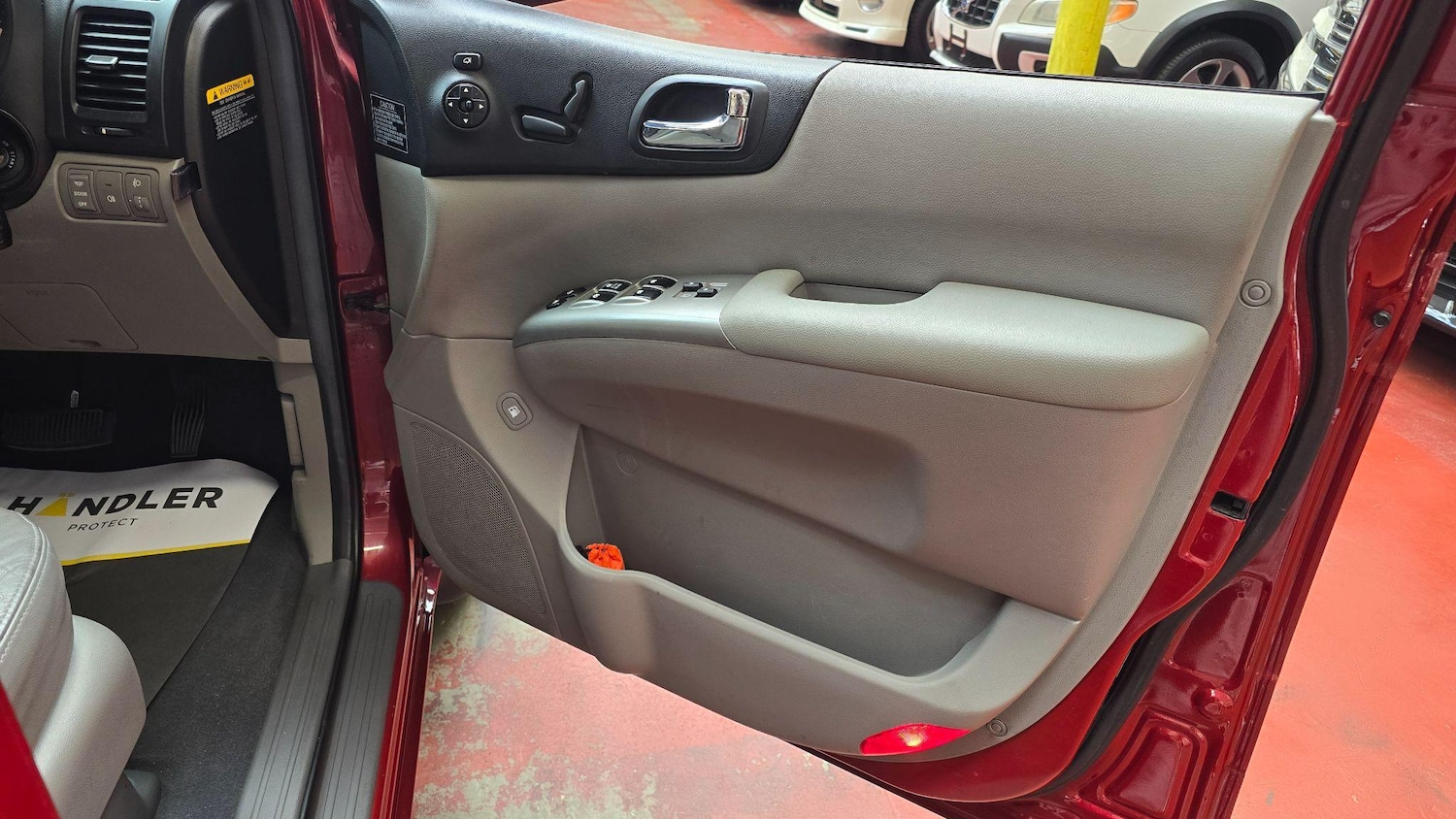 Used Kia Sedona for sale - 76995842: Photo 24