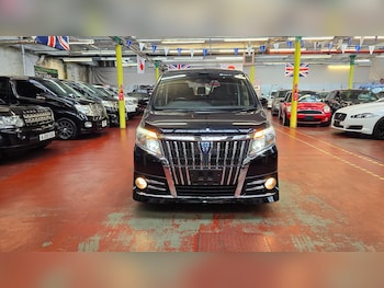 Used Toyota Voxy 2015 for sale - 76031521: Photo