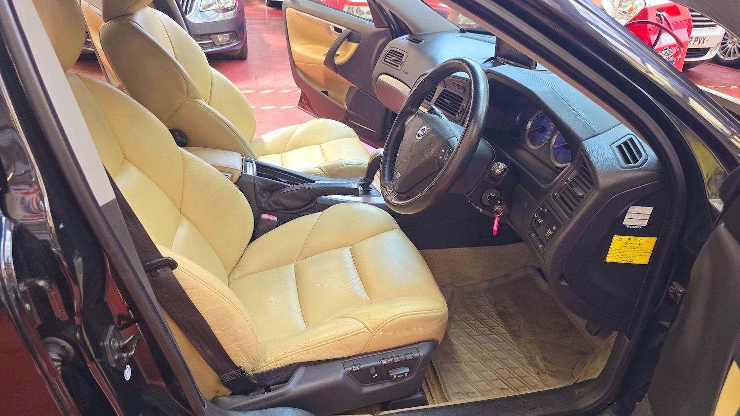 Used Volvo V70 2022 for sale - 76989415: Photo 9