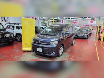 Used Toyota Voxy 2012 for sale - 79590241: Photo