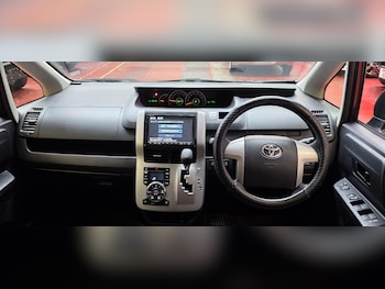 Used Toyota Voxy 2012 for sale - 79590241: Photo