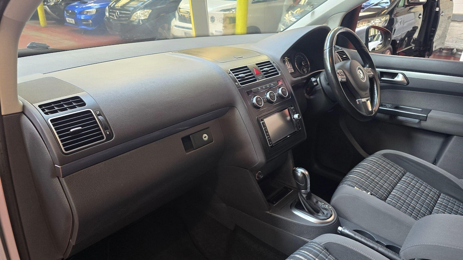 Used Volkswagen Touran for sale - 77824309: Photo 10