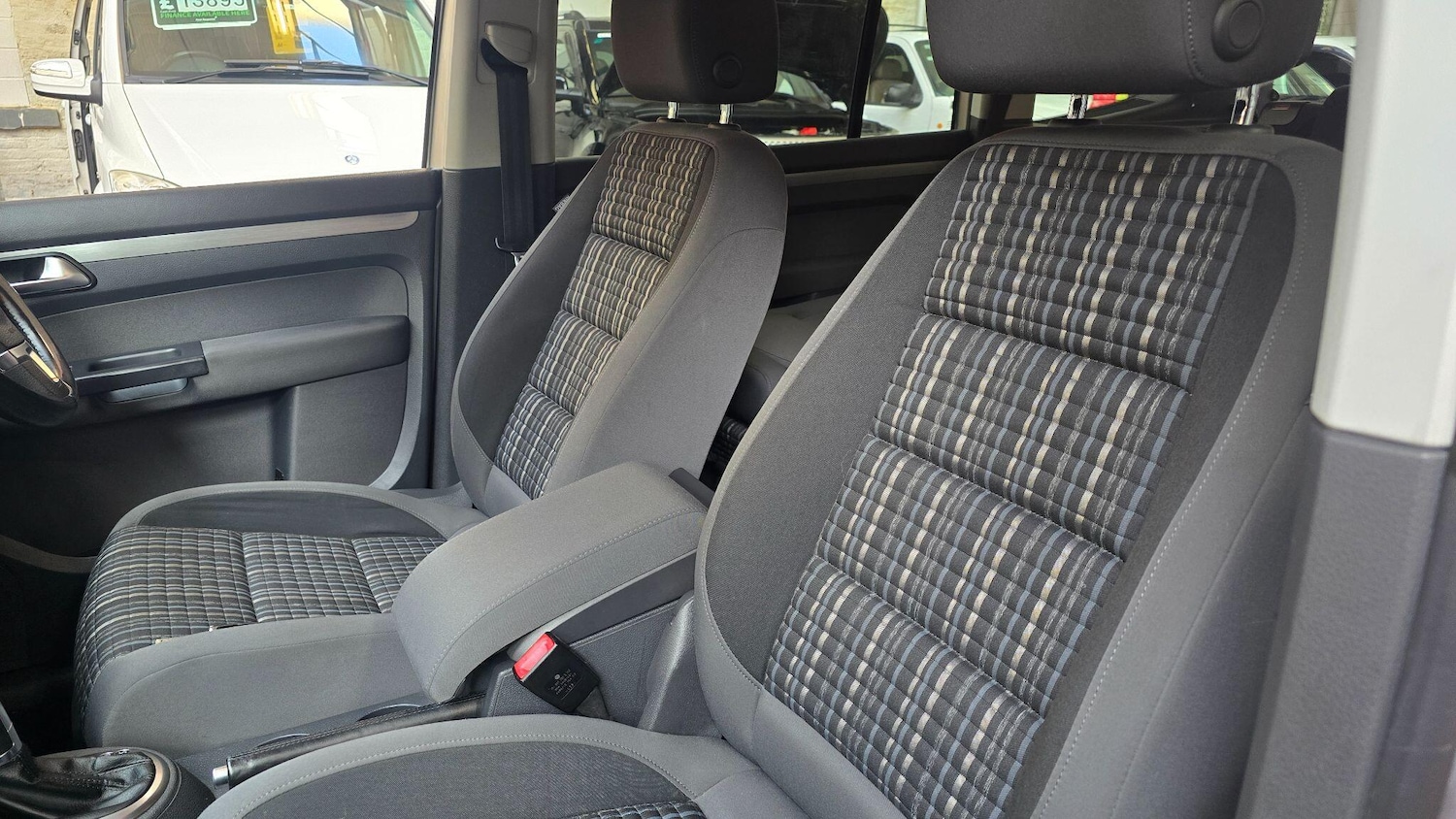 Used Volkswagen Touran for sale - 77824309: Photo 12