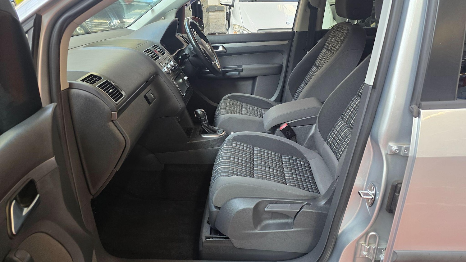 Used Volkswagen Touran for sale - 77824309: Photo 13