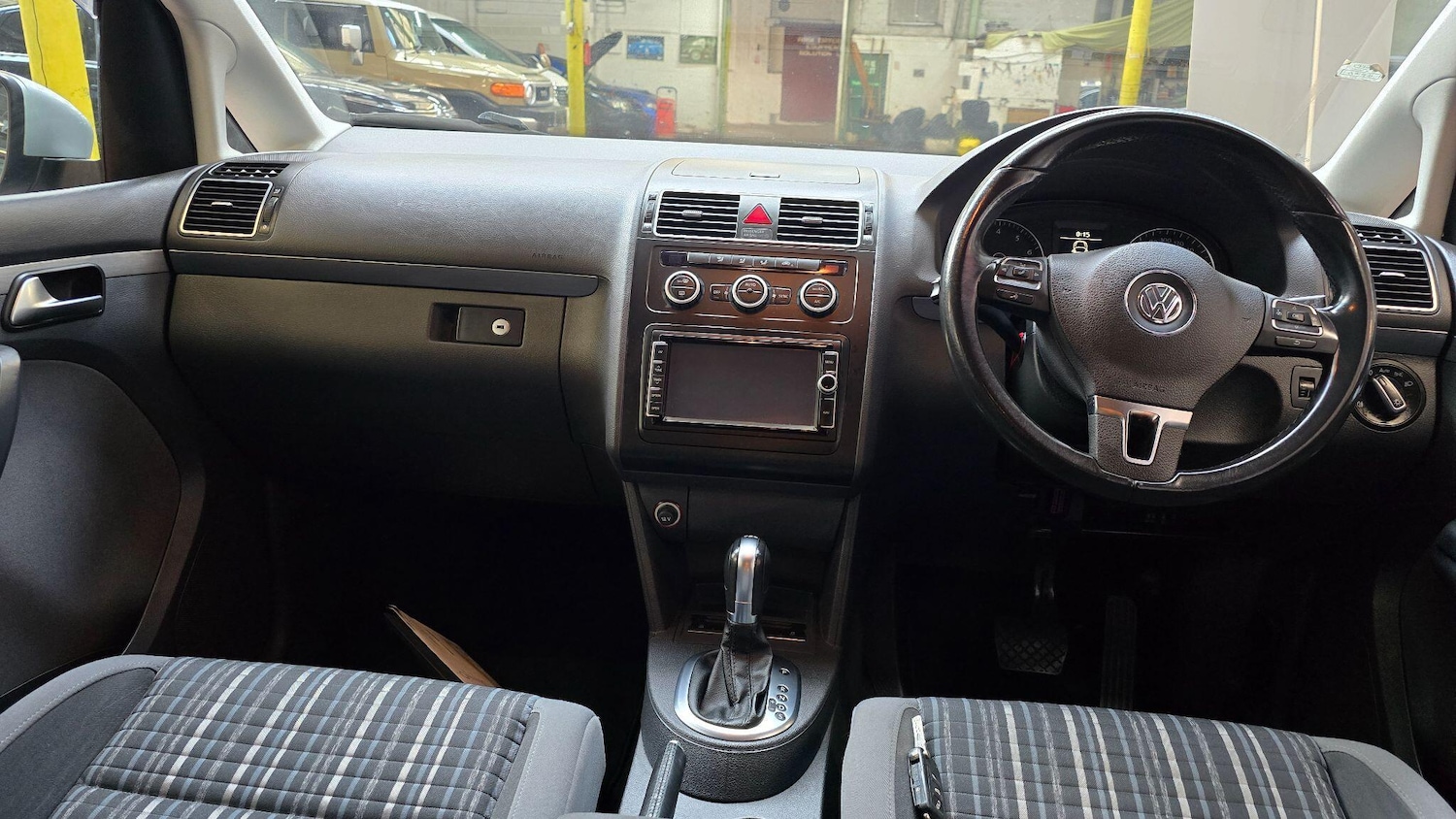 Used Volkswagen Touran for sale - 77824309: Photo 3