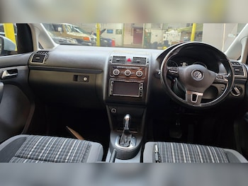 Used Volkswagen Touran 2013 for sale - 77824309: Photo