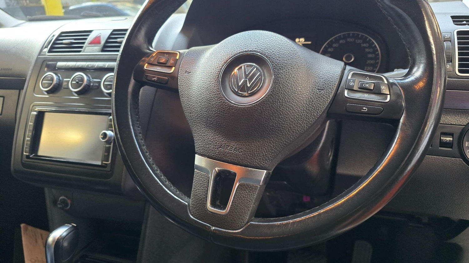 Used Volkswagen Touran for sale - 77824309: Photo 8