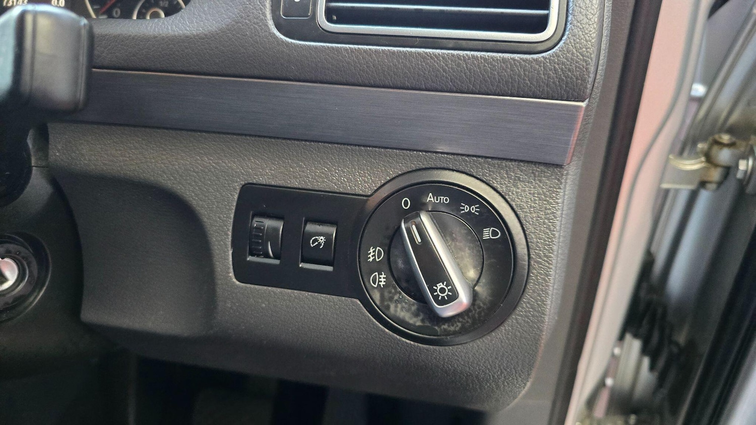 Used Volkswagen Touran for sale - 77824309: Photo 9