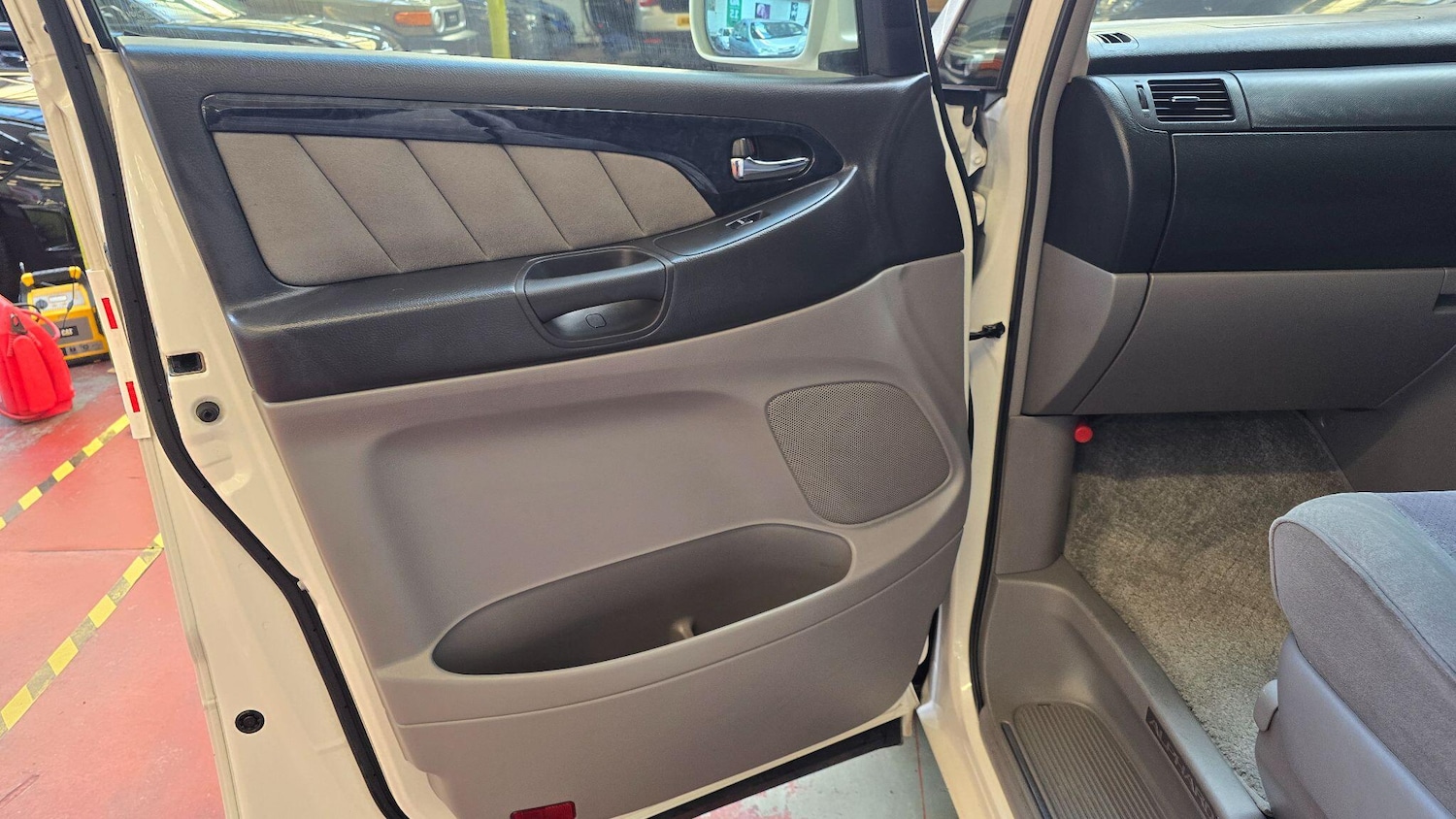 Used Toyota Alphard 2020 for sale - 77908552: Photo 12